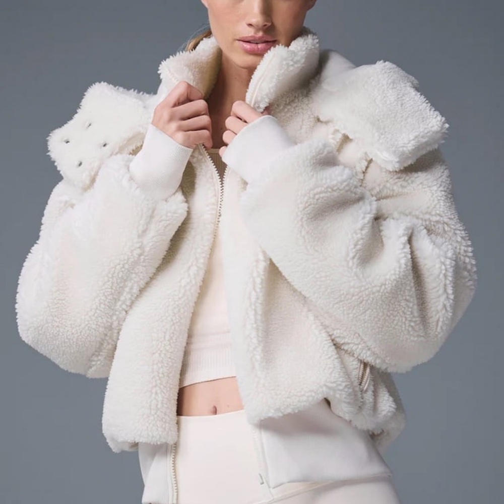Alo Yoga Faux Fur Sherpa Jacket size XS off white bone